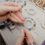 Gdzie kupować półfabrykaty do wyrobu biżuterii? Poradnik