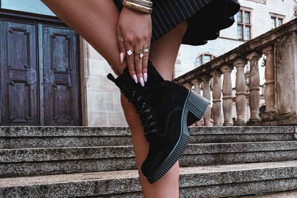 wysokie czarne buty jesienne damskie 